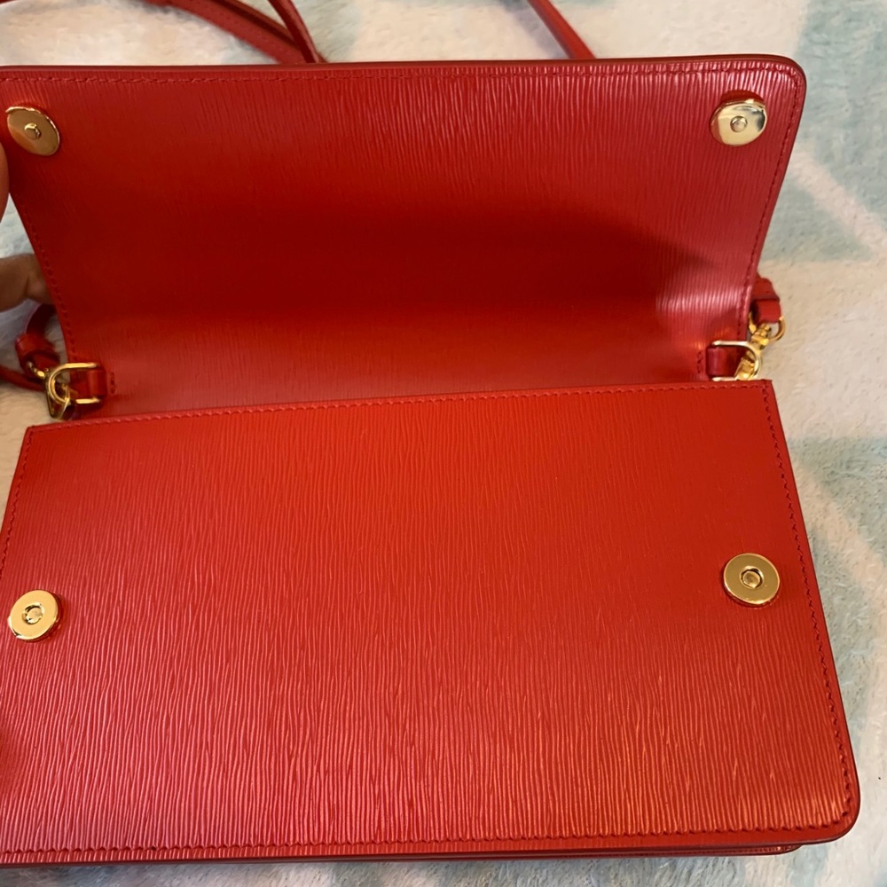 Prada Crossbody - Picture 5 of 8